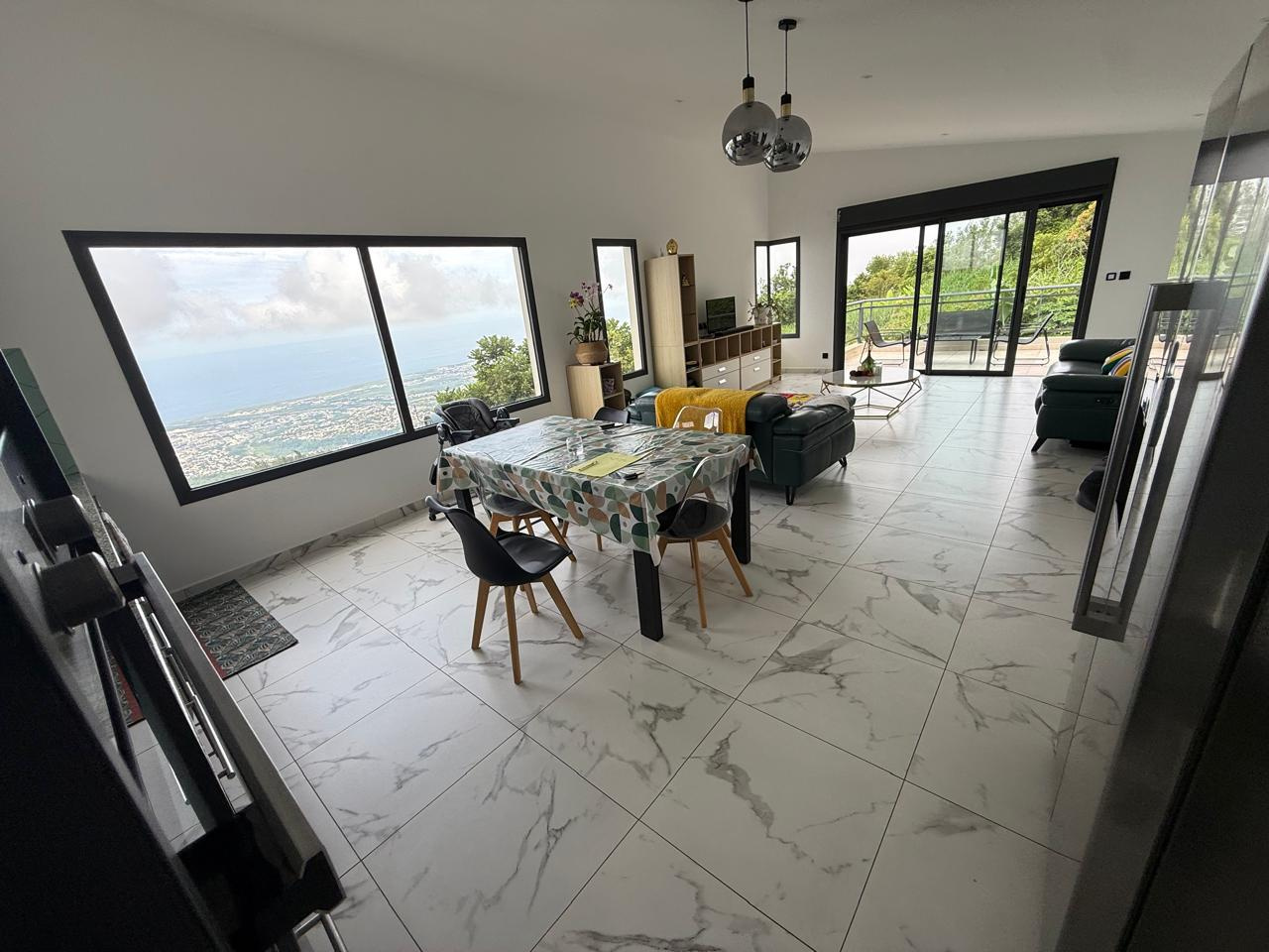 Agence immobilière de KAZE REUNION IMMOBILIER